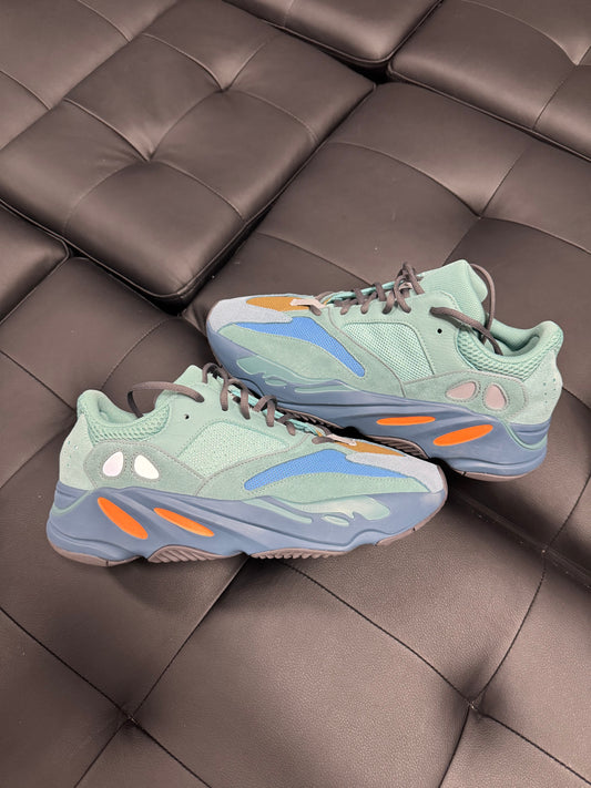 Yeezy 700 Faded Azure / Preowned