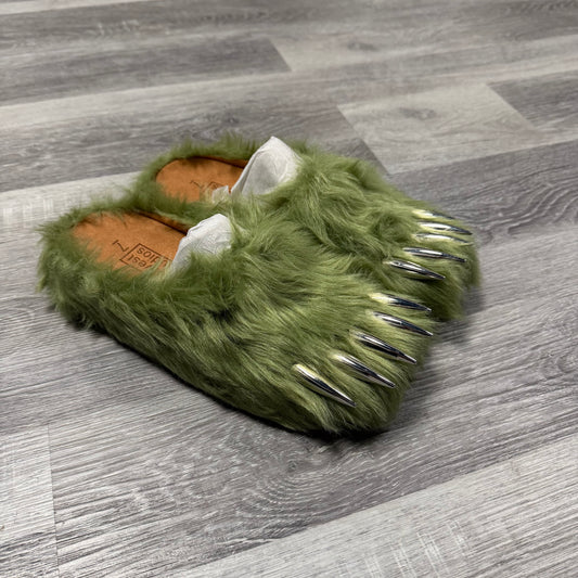 Bravest Studios Bear Claw (Green) / Brand New