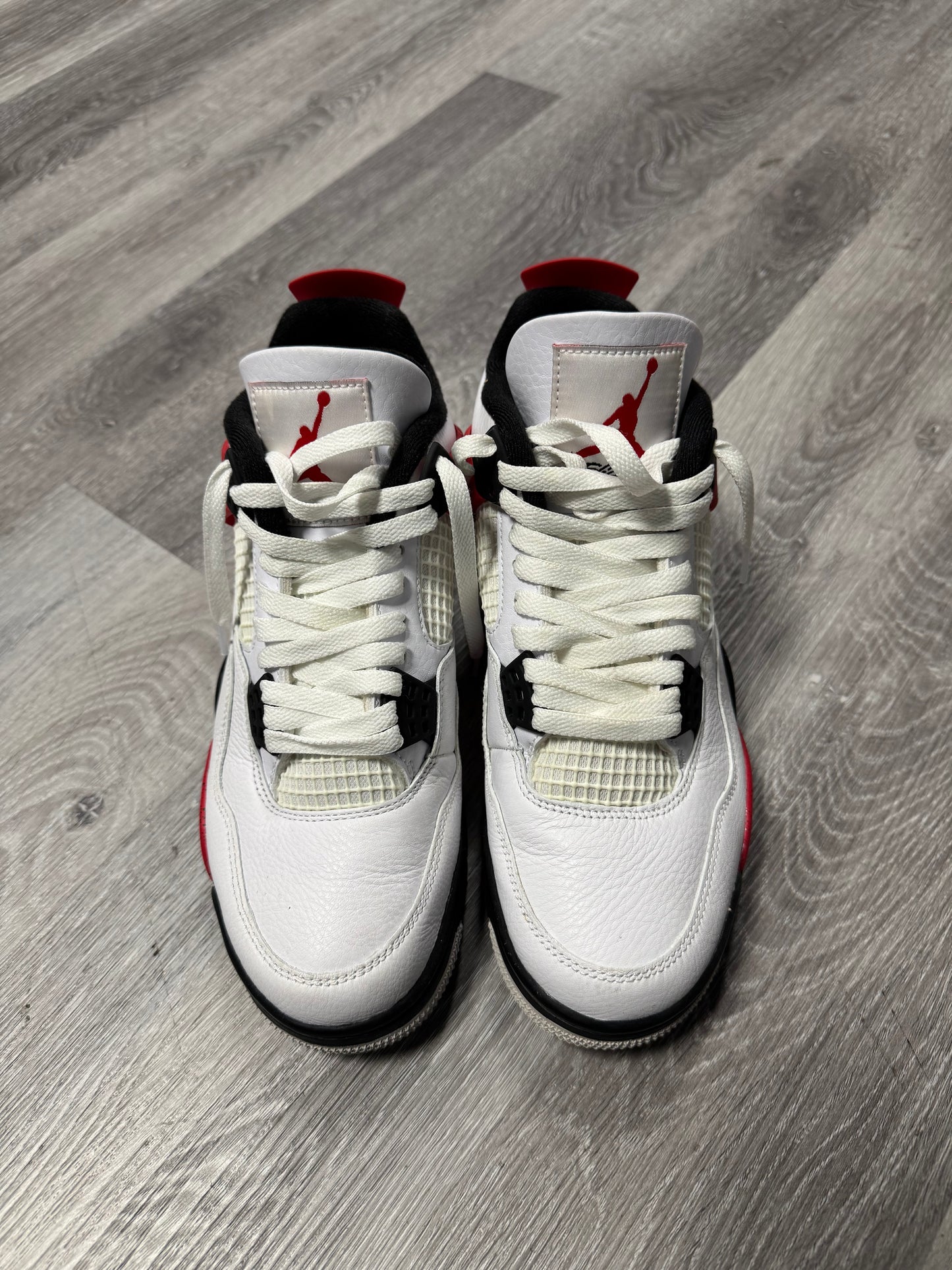 Jordan 4 Red Cement / Preowned