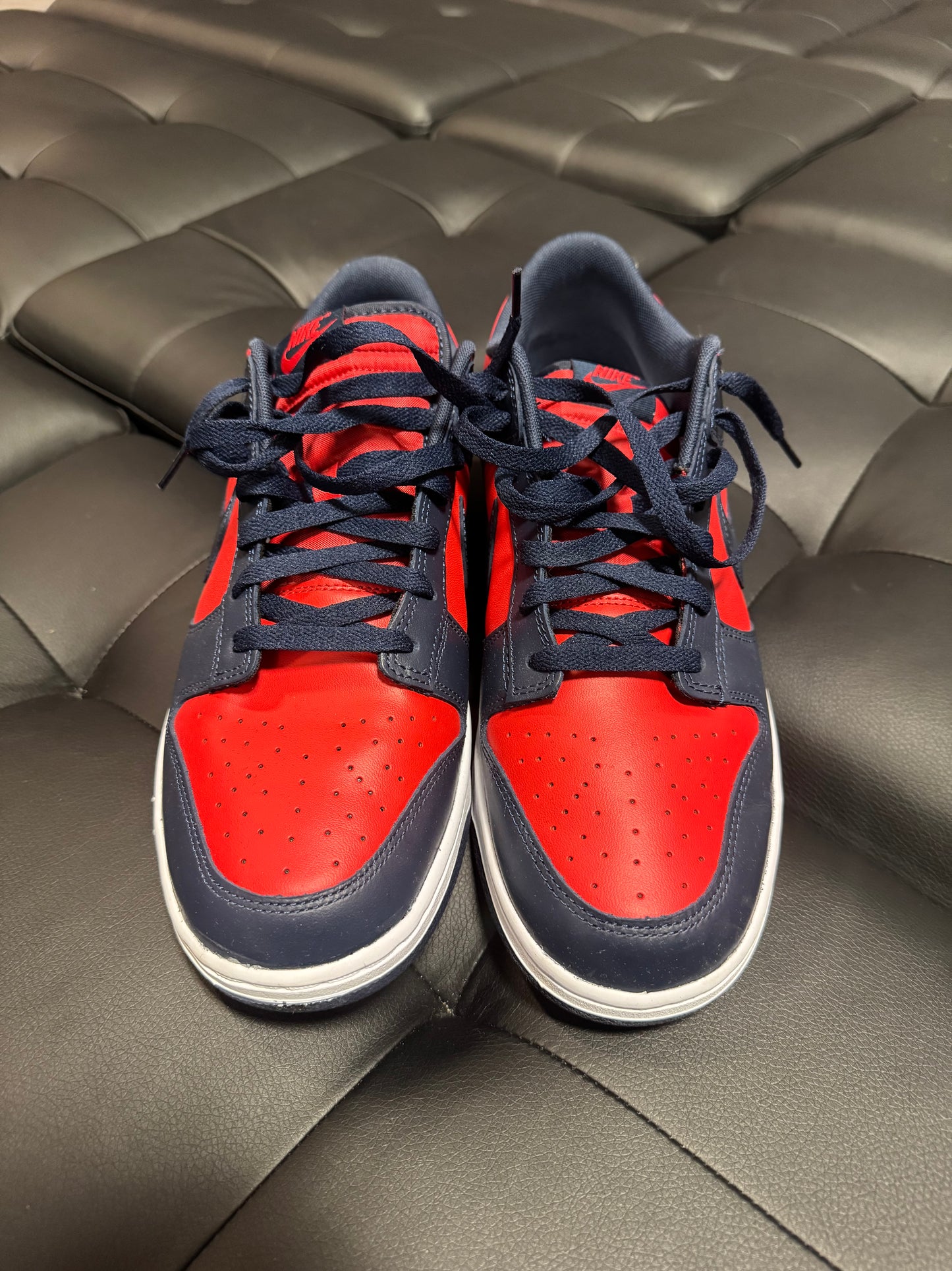 Dunk Low University Red Obsidian / Preowned