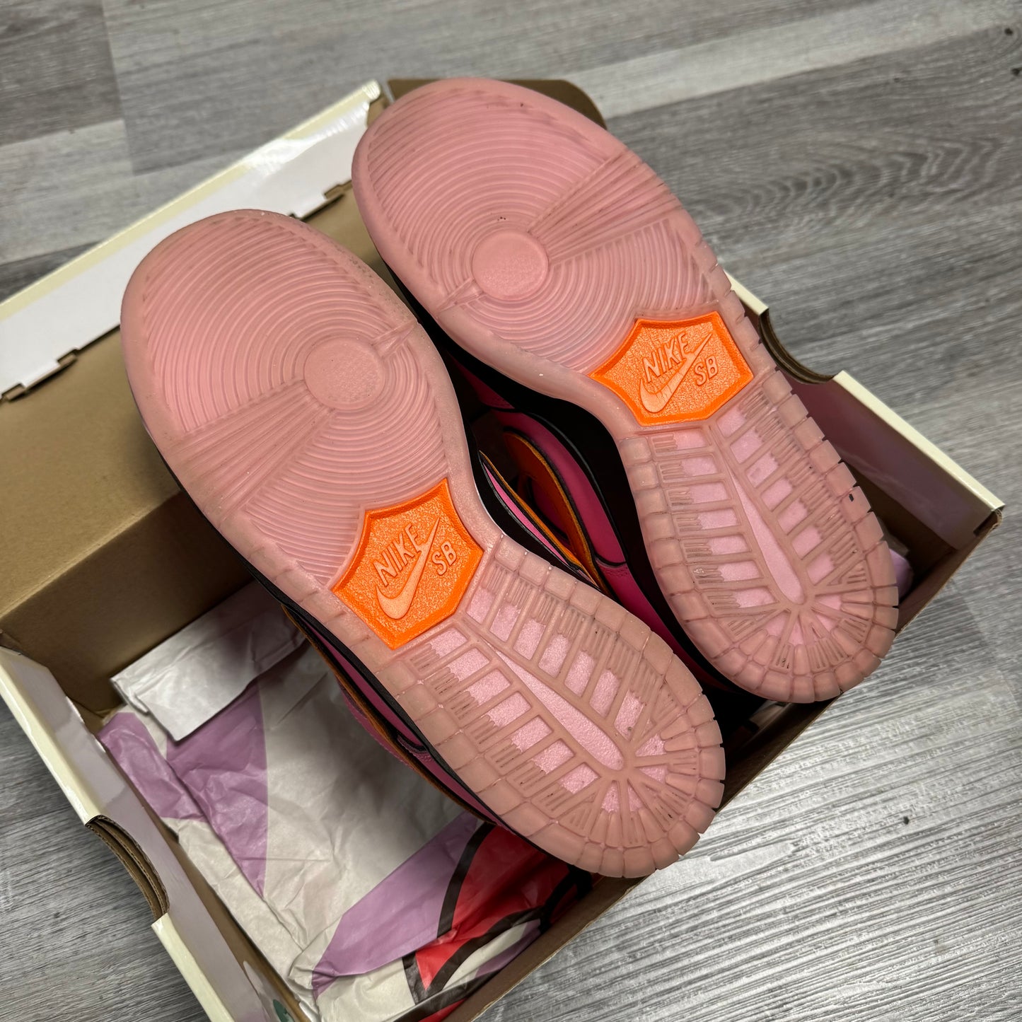 Dunk Low SB Powerpuff Blossom / Preowned