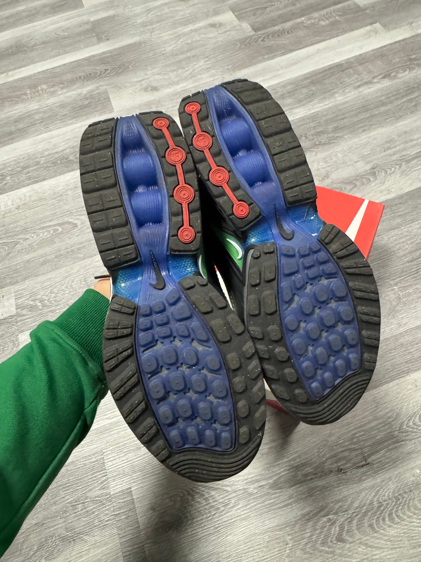 Air Max DN Rage Green / Preowned