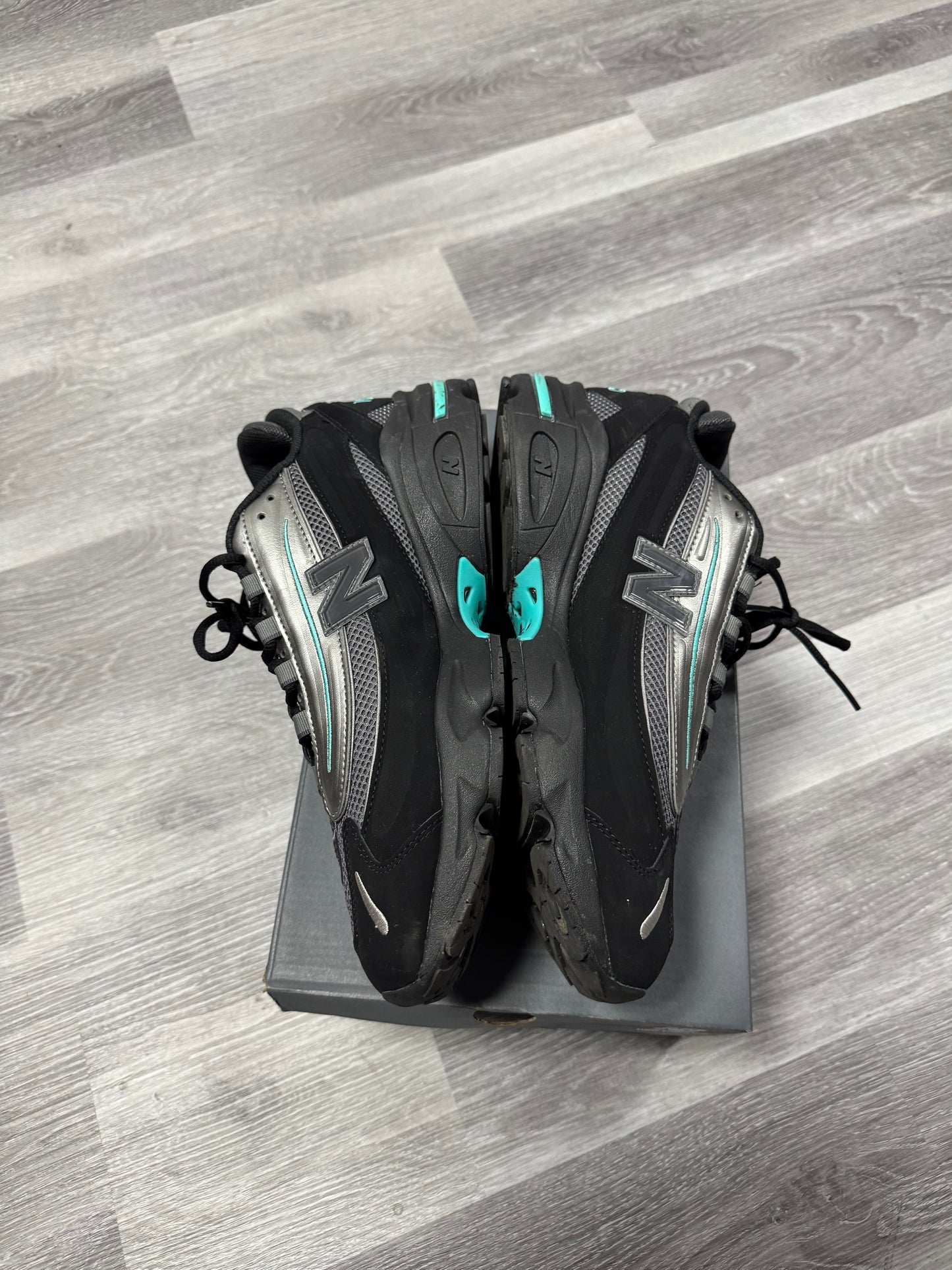 New Balance 1000 Black Tiffany Blue / Preowned
