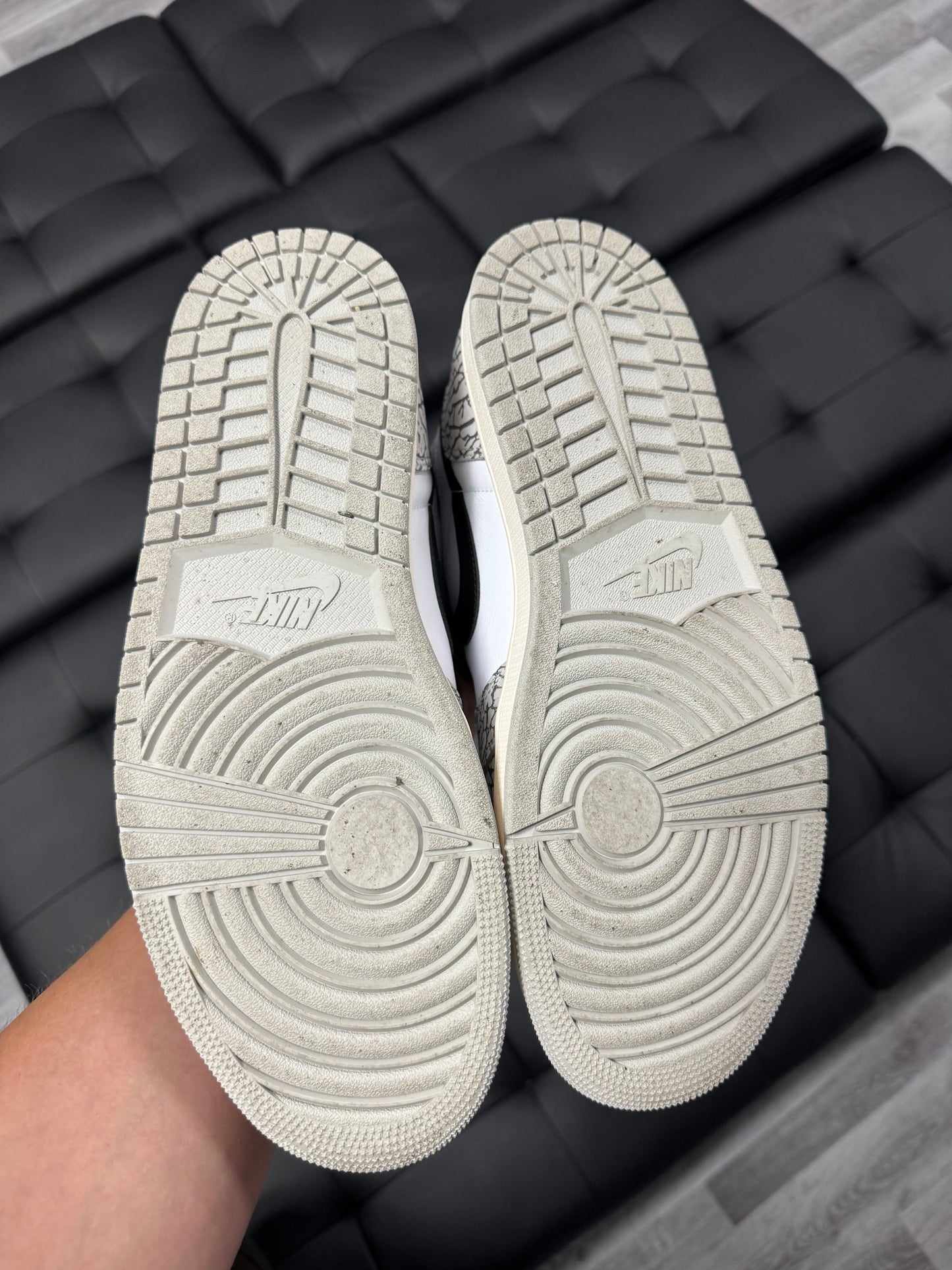 Jordan 1 White Cement / Preowned