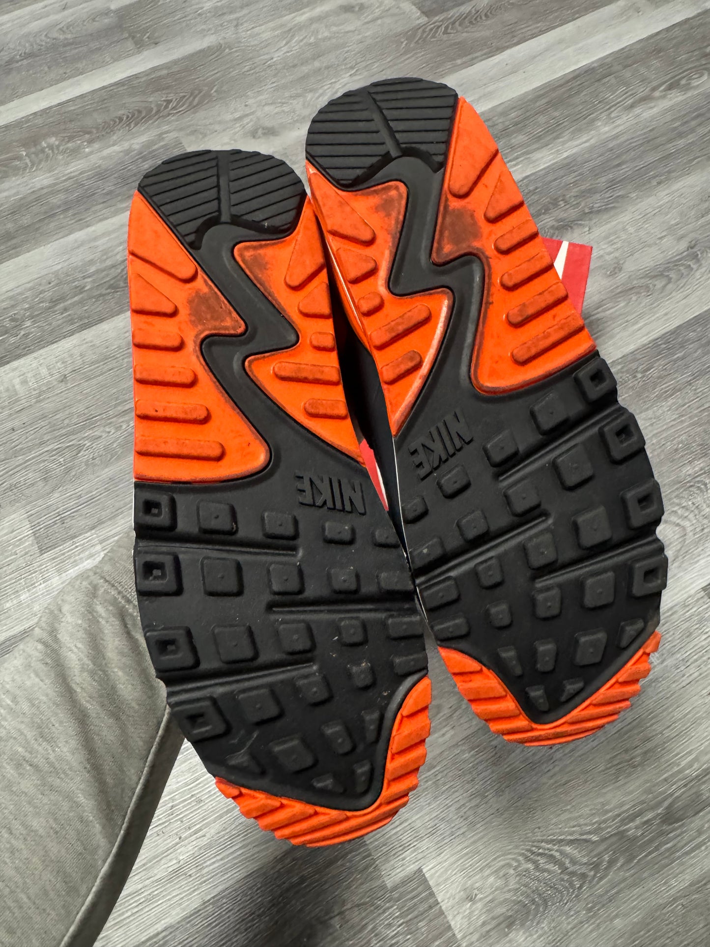 Air Max 90 Safety Orange / Preowned