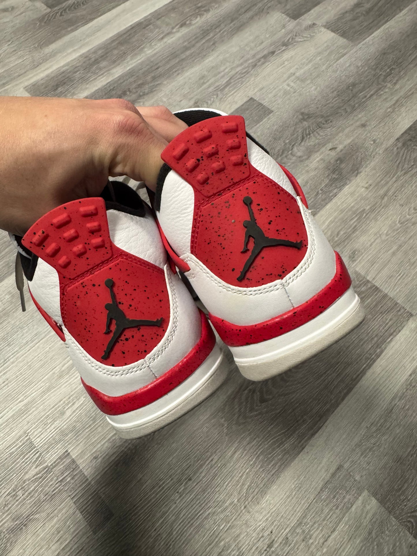 Jordan 4 Red Cement / Preowned