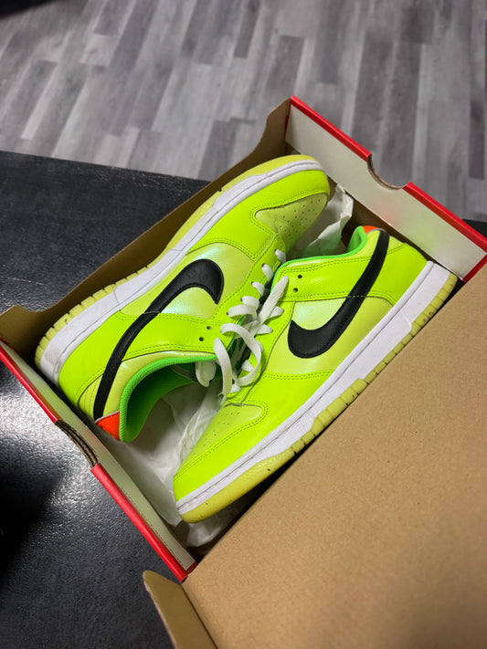 Dunk Low Splash Volt / Preowned
