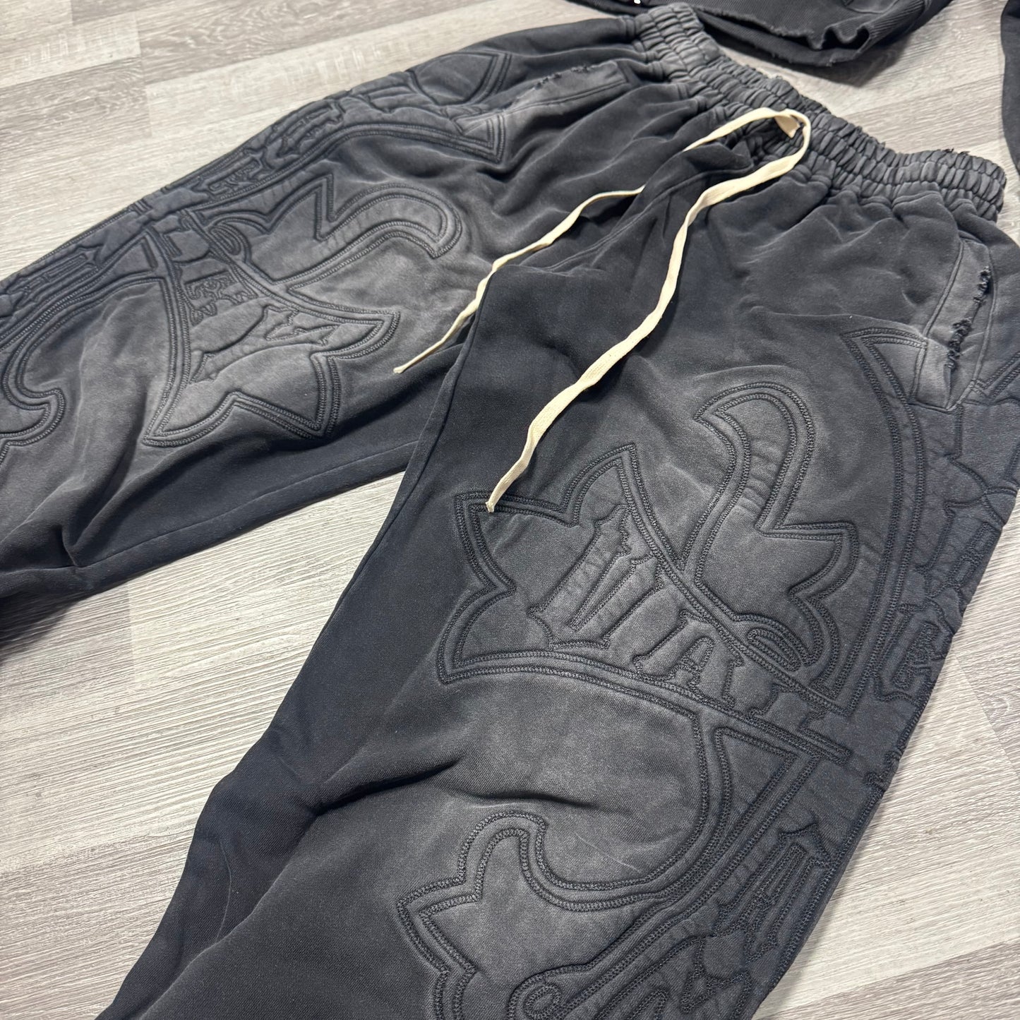 Valley Carver Sweatsuit (Black)