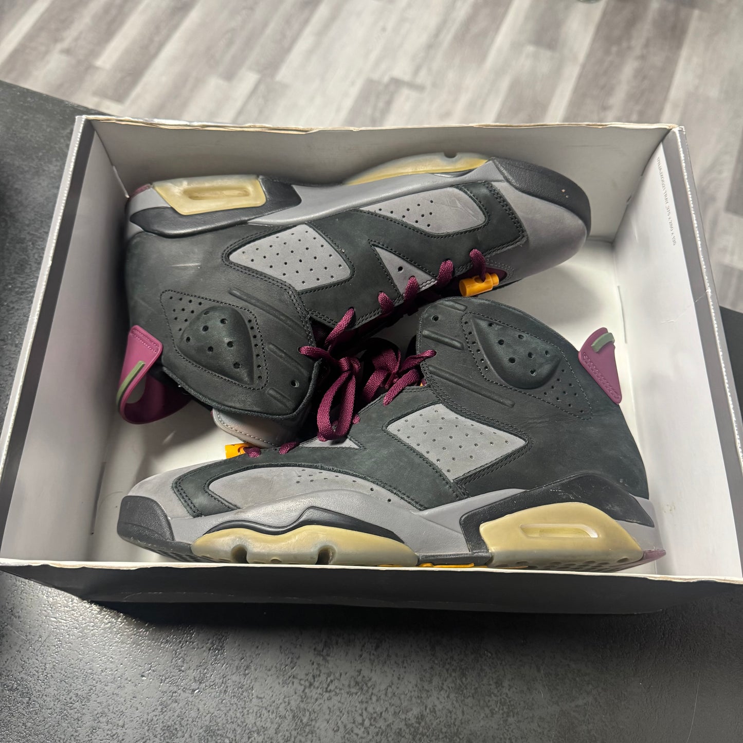 Jordan 6 Bordeaux / Preowned