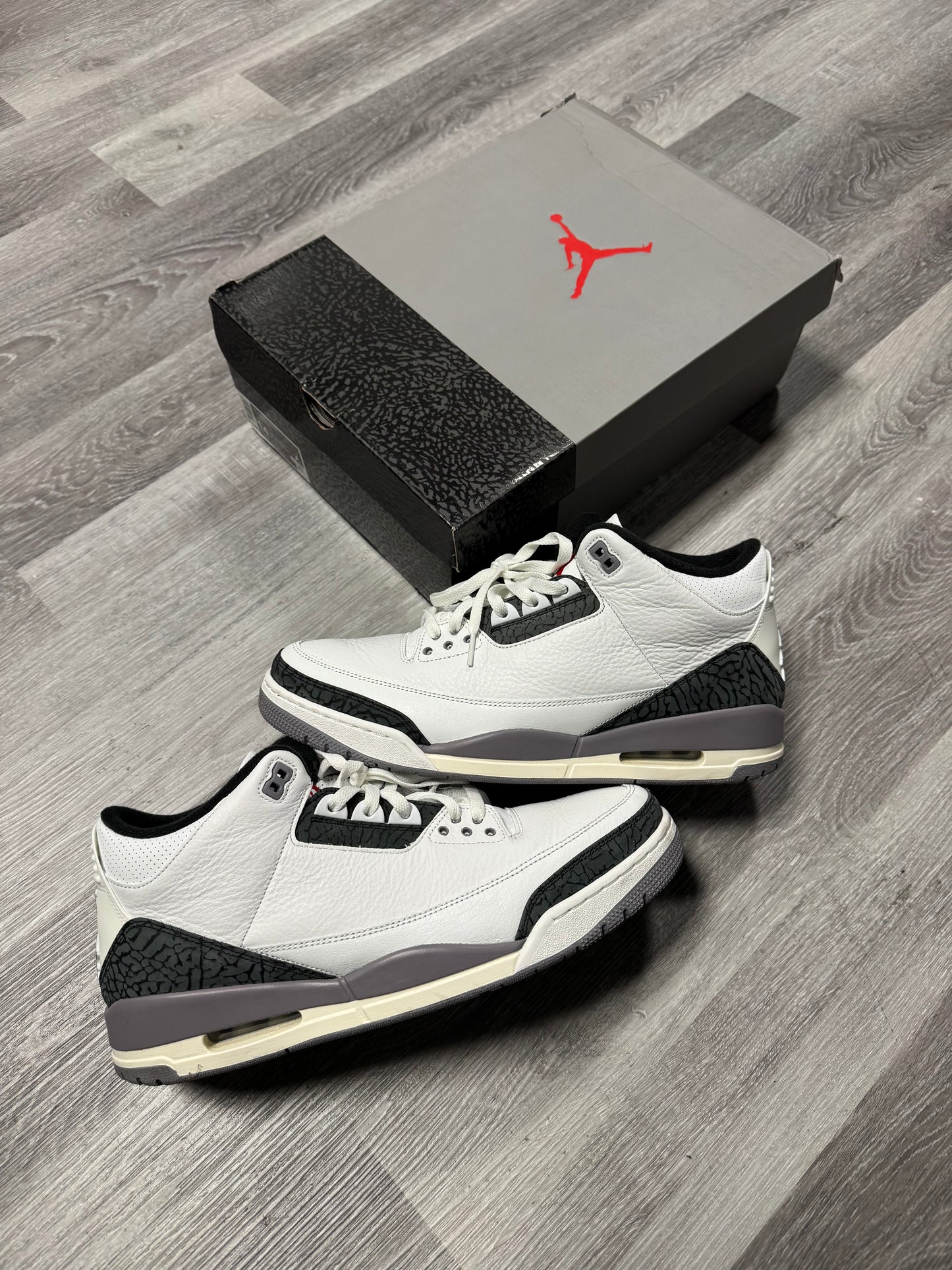 Jordan 3 Cement Grey / Preowned