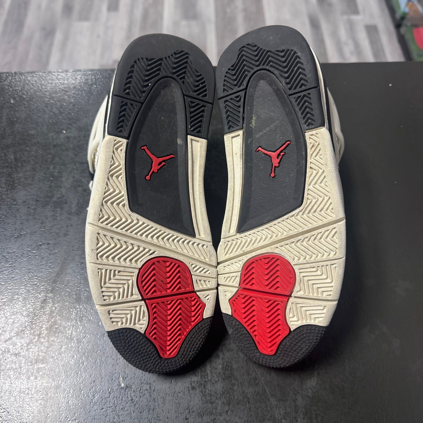 Jordan 4 Flight Club / Preowned