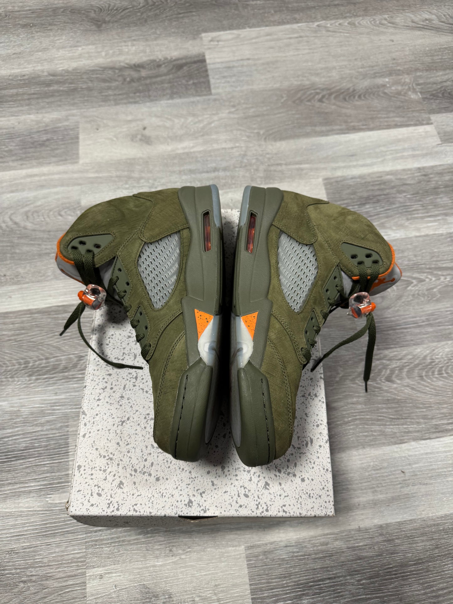 Jordan 5 Olive / Preowned