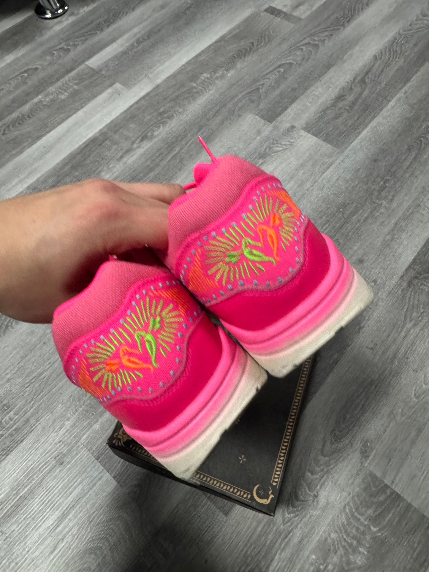 Air Max 1 Dia De Muertos / Preowned