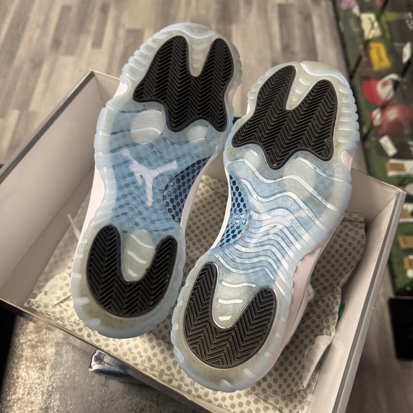 Jordan 11 Legend Blue / Preowned