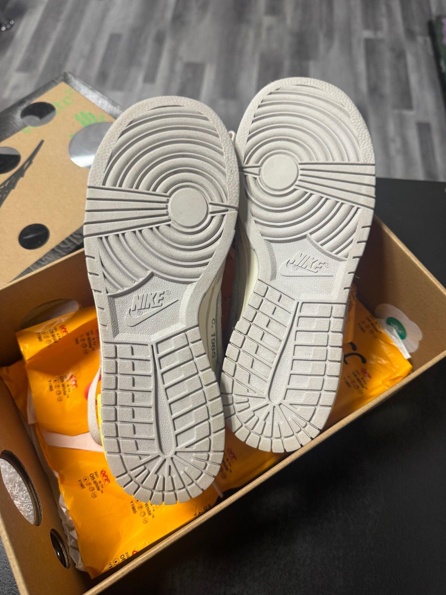Dunk Low Off-White Lot 11 / Preowned