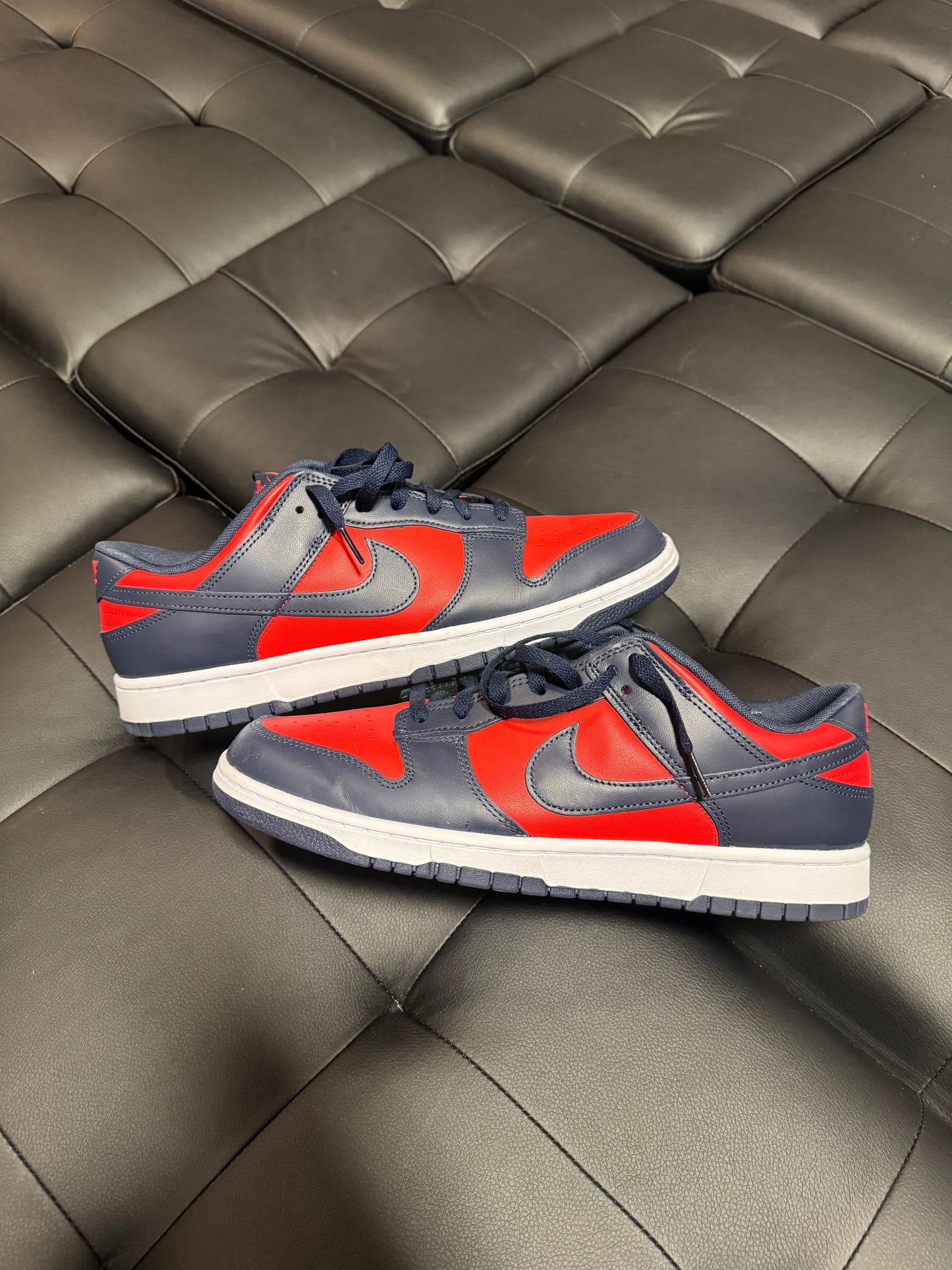 Dunk Low University Red Obsidian / Preowned