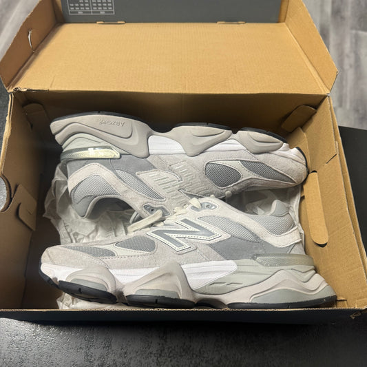 New Balance 9060 Concrete / Preowned