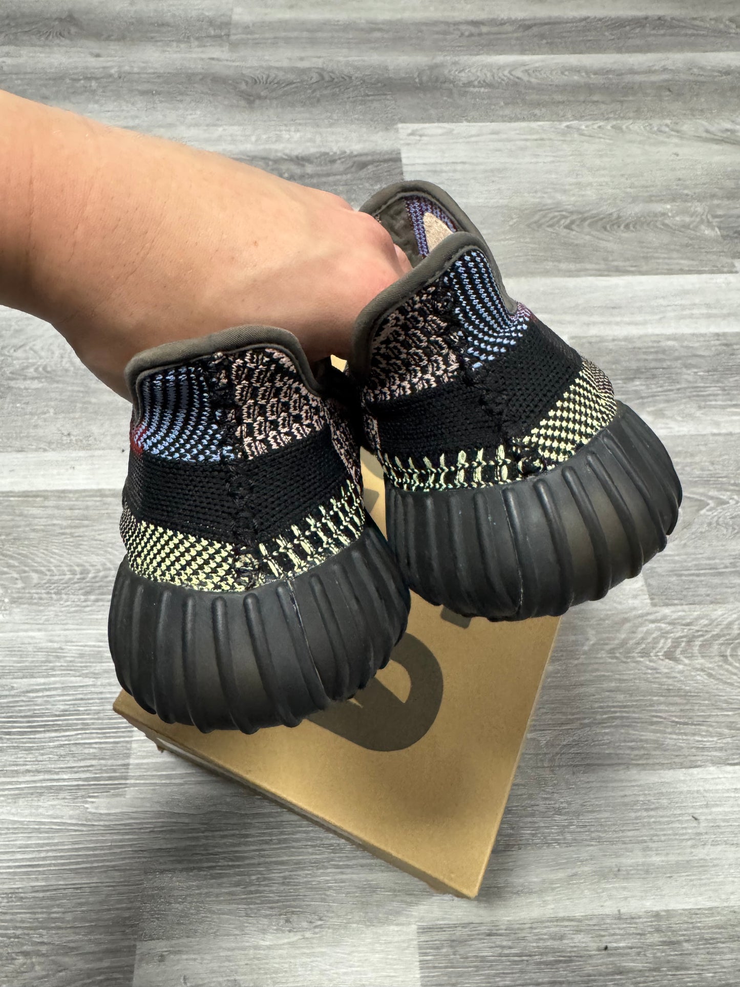 Yeezy 350 Yecheil / Preowned