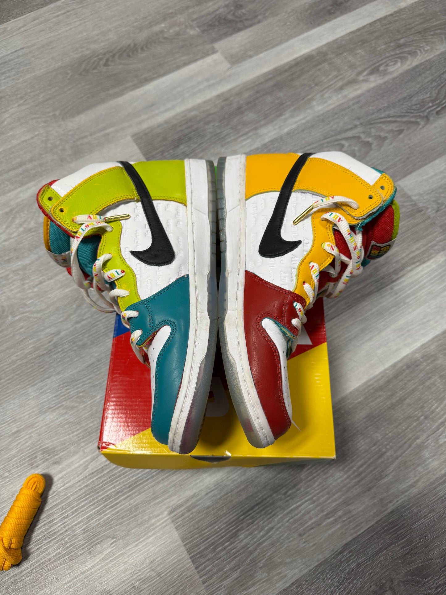 Dunk High SB All Love No Hate / Preowned