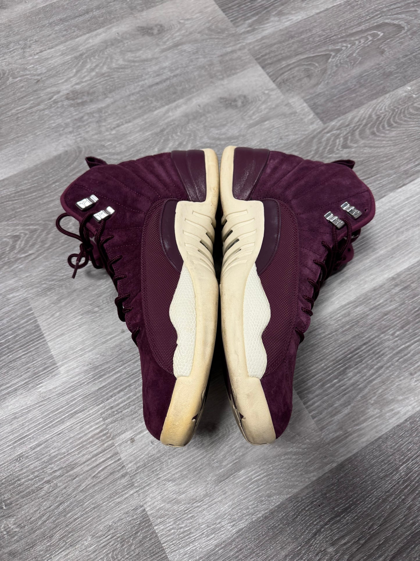 Jordan 12 Bordeaux / Preowned