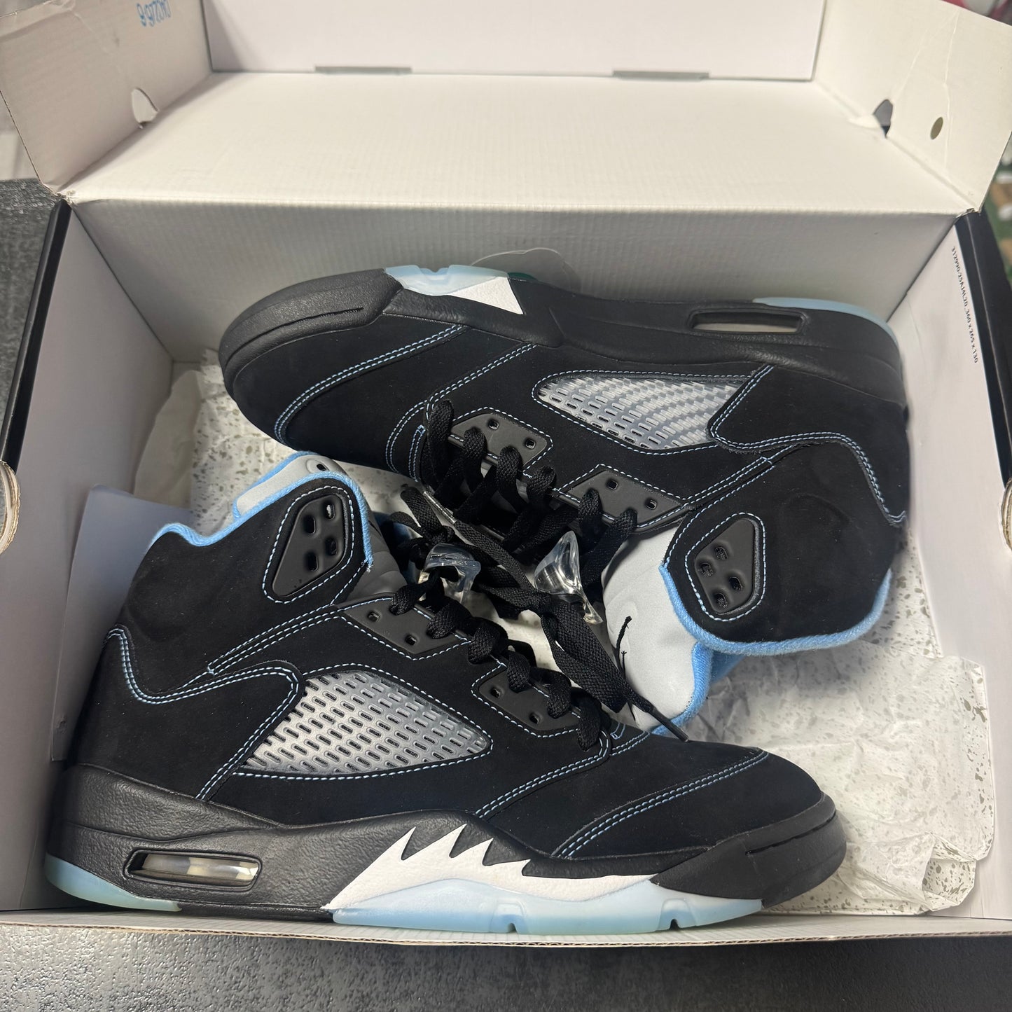 Jordan 5 Black University Blue / Preowned