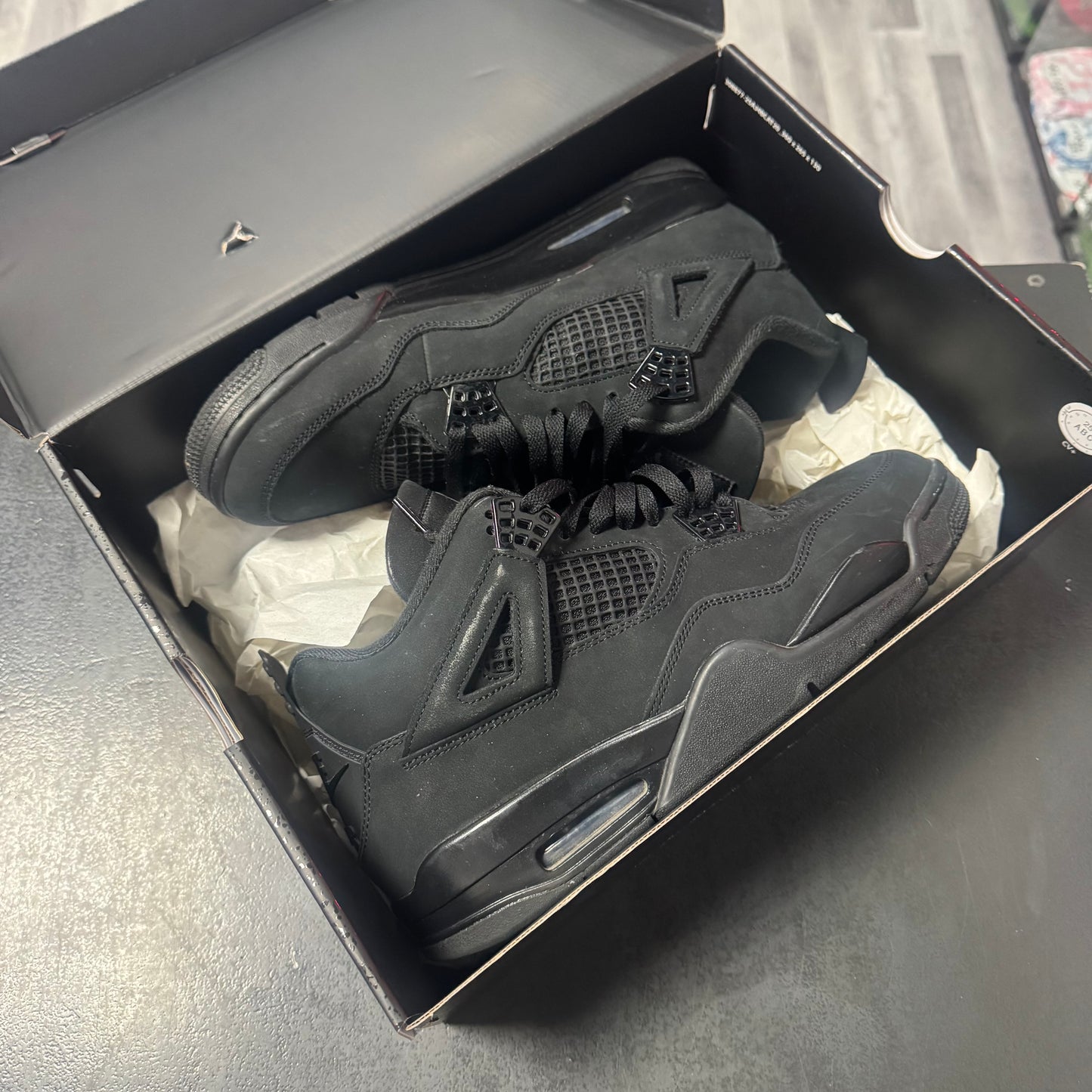 Jordan 4 Black Cat / Preowned