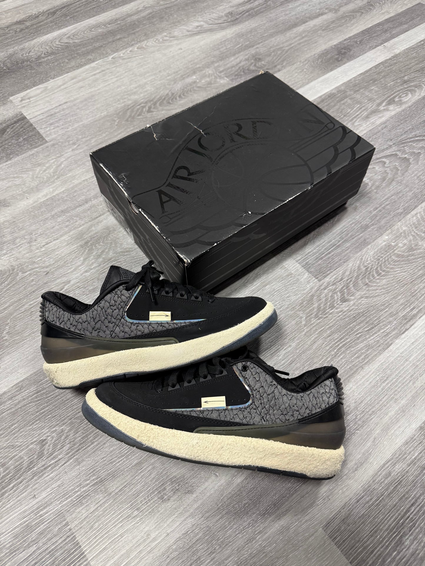 Jordan 2 Low Responsibility / Preowned