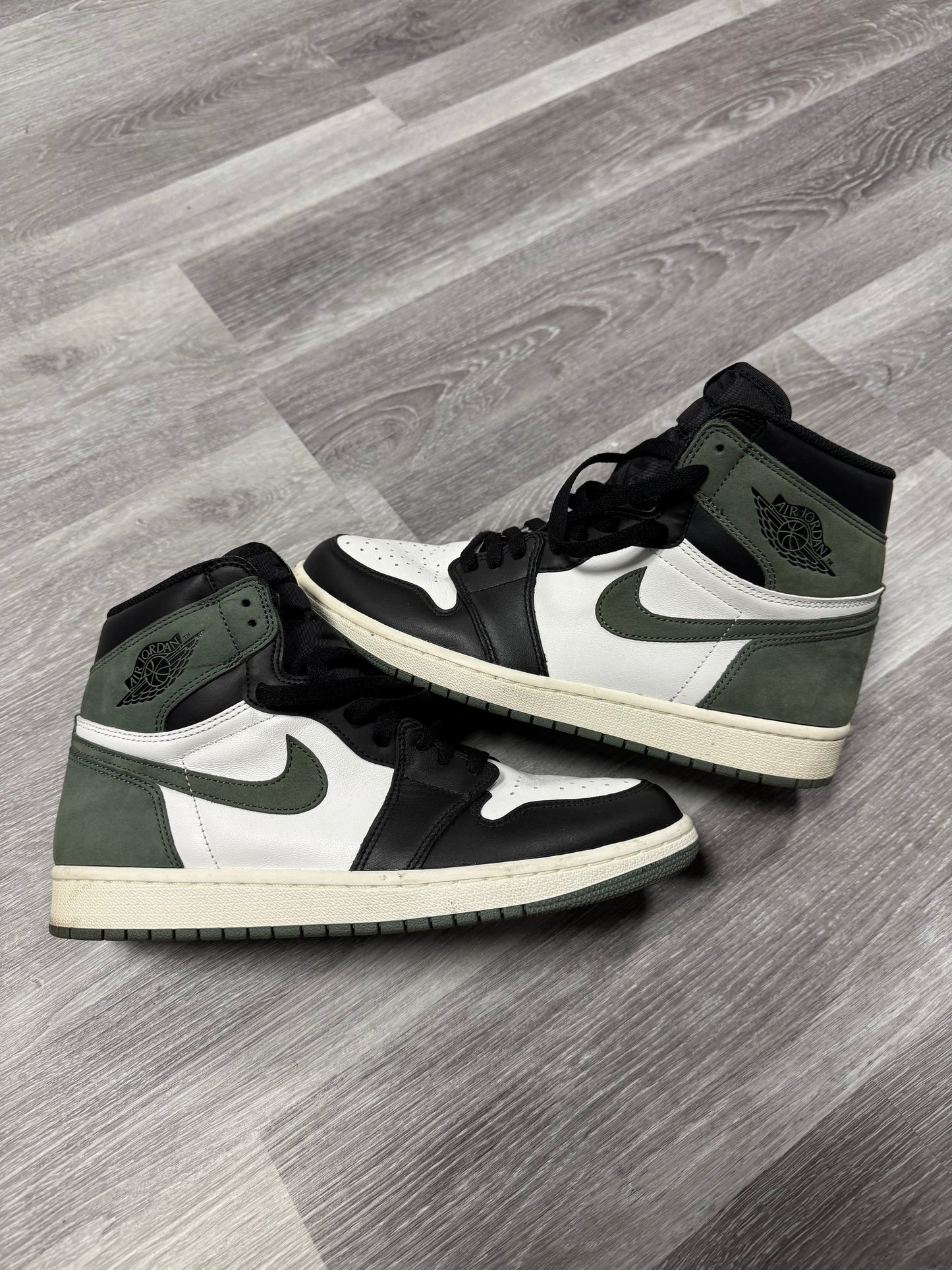 Jordan 1 Clay Green / Preowned