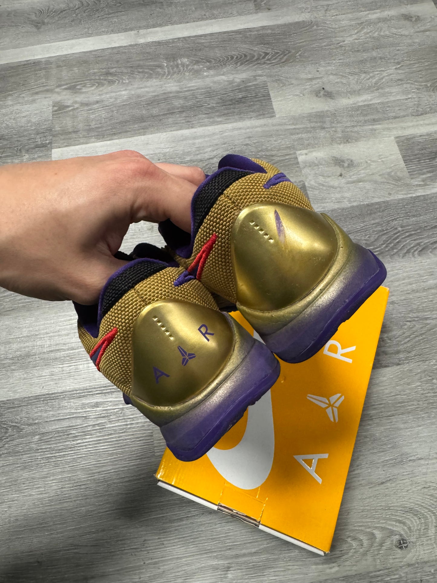 Kobe 5 UNDFTD Hall of Fame / Preowned