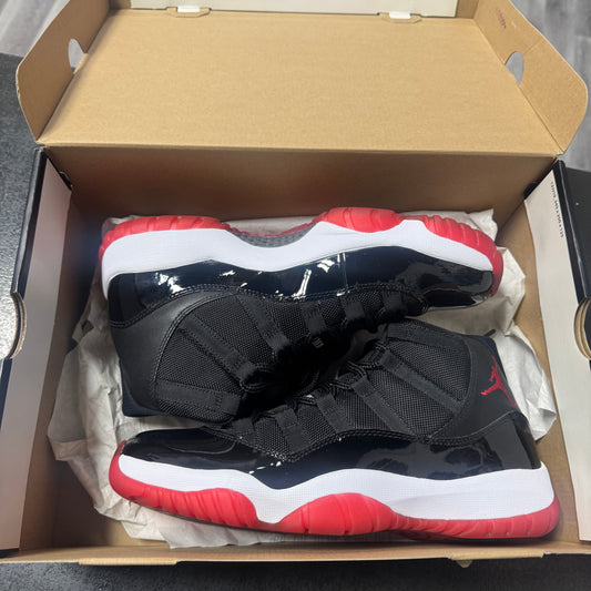 Jordan 11 Bred (2012) / Preowned