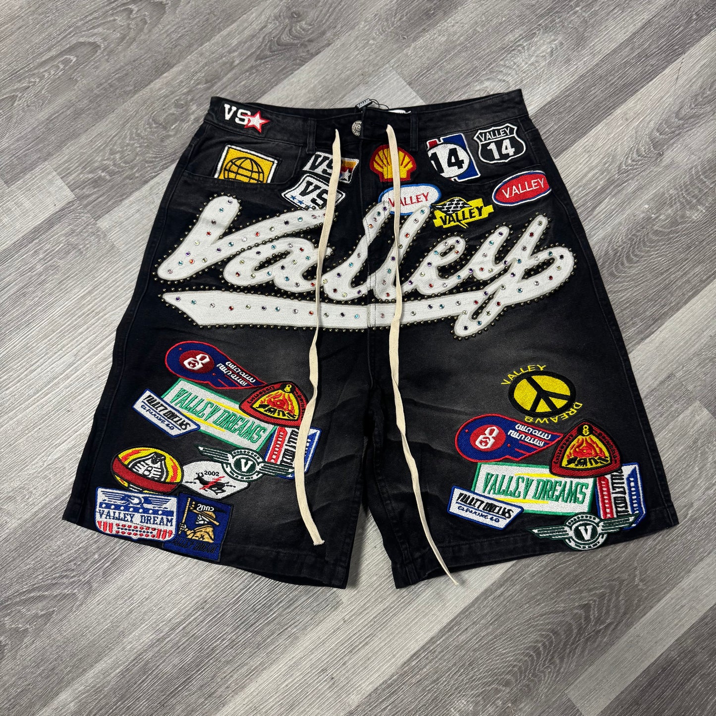 Valley 1980s Denim Shorts (Black)
