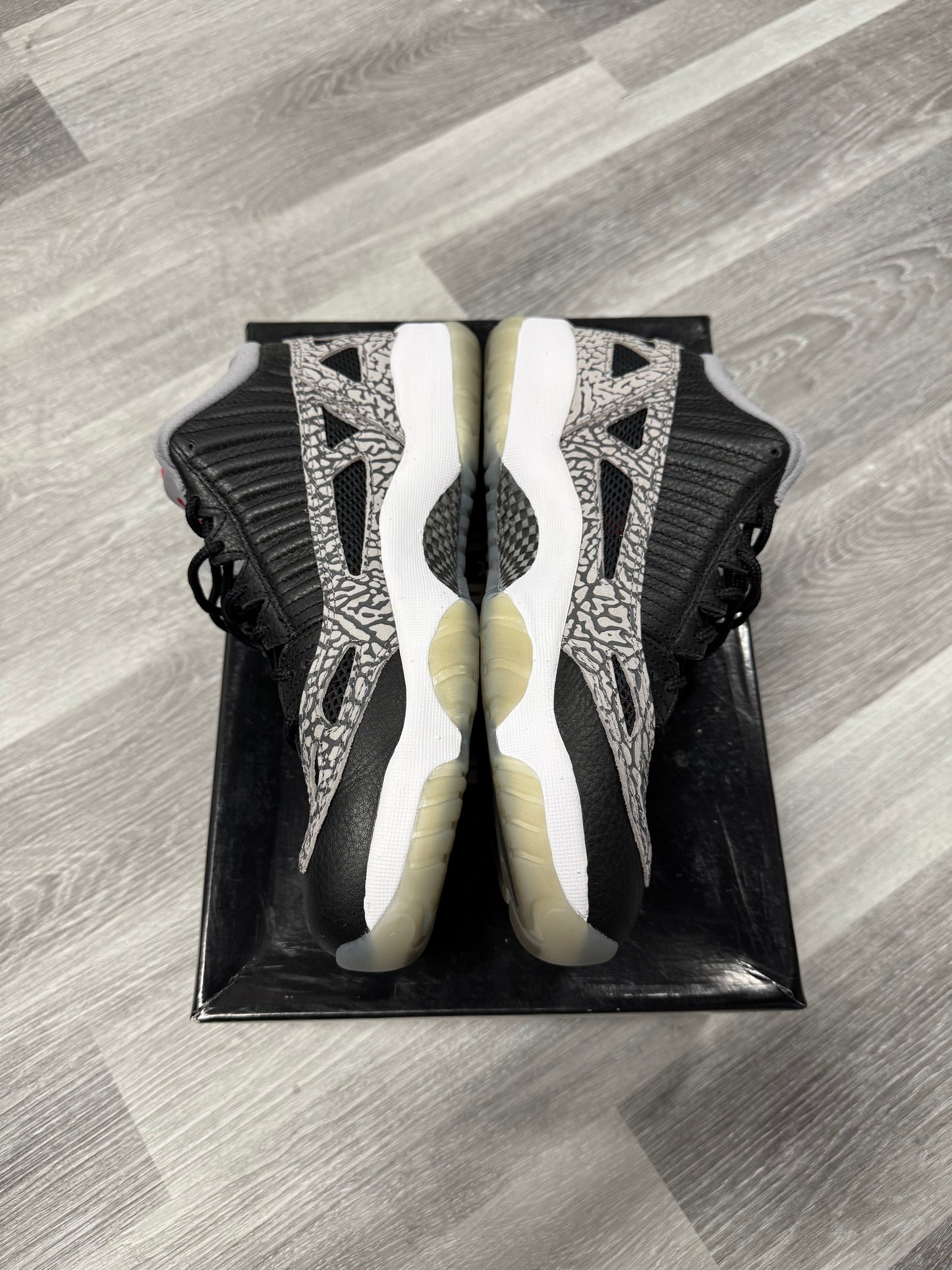 Jordan 11 Low IE Black Cement / Preowned
