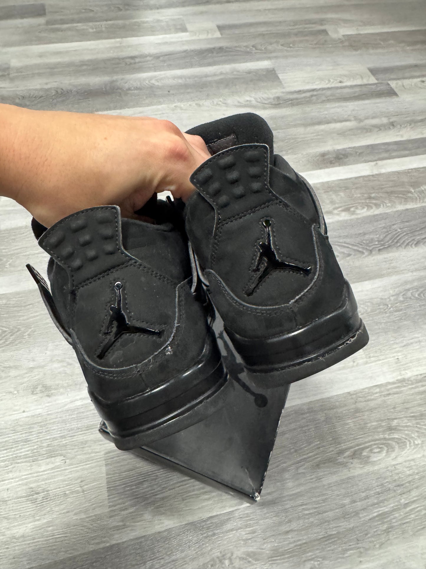 Jordan 4 Black Cat / Preowned