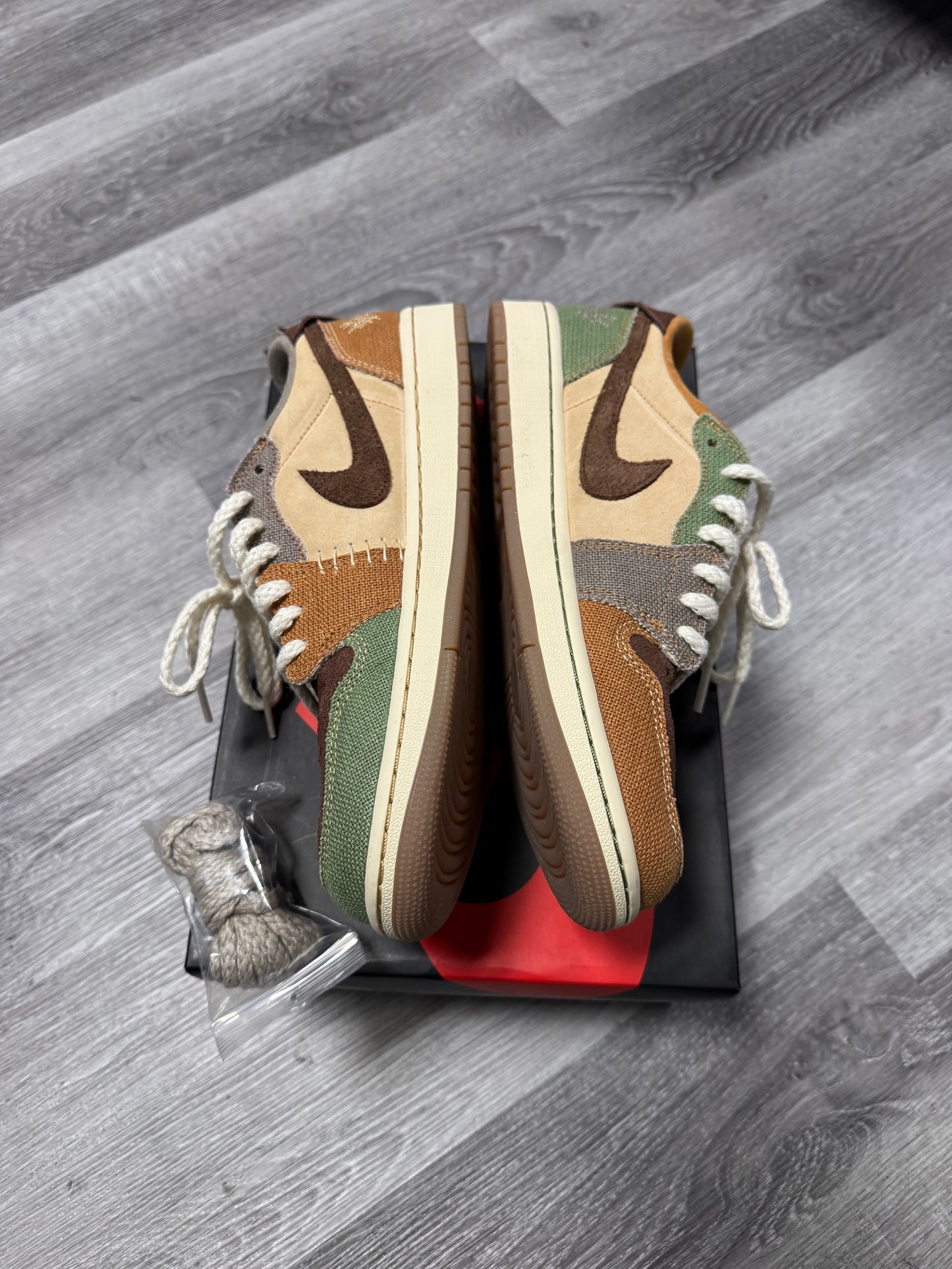 Jordan 1 Low OG Zion Voodoo / Preowned