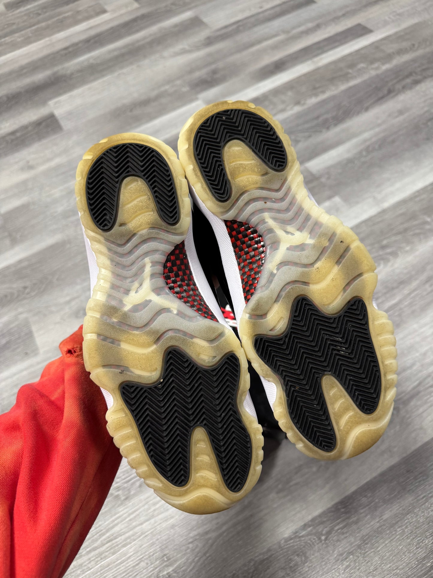 Jordan 11 Low 72-10 / Preowned