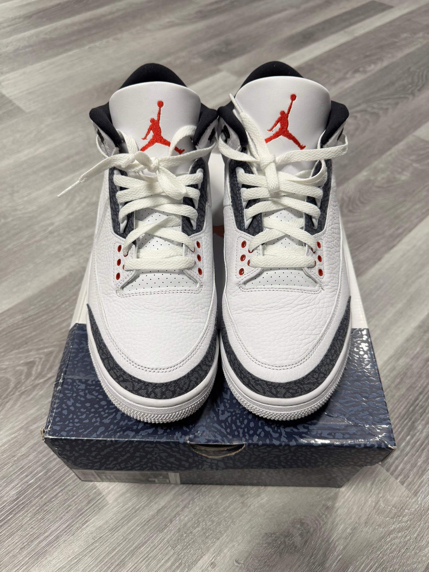 Jordan 3 Fire Red Denim / Preowned