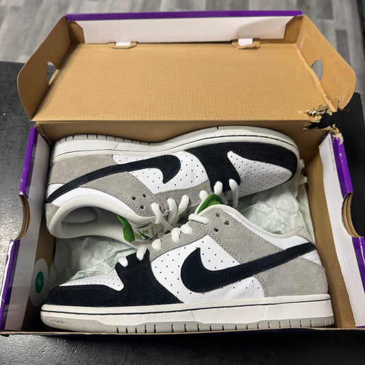 Dunk Low SB Chlorophyll / Preowned