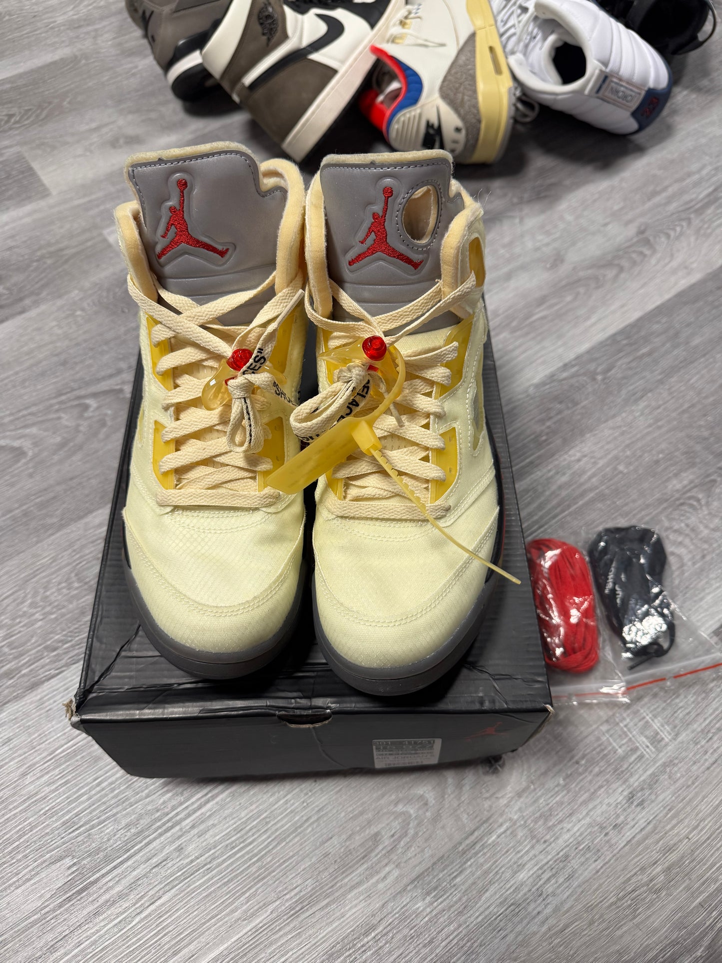 Jordan 5 "Off-White" Sail / Preowned