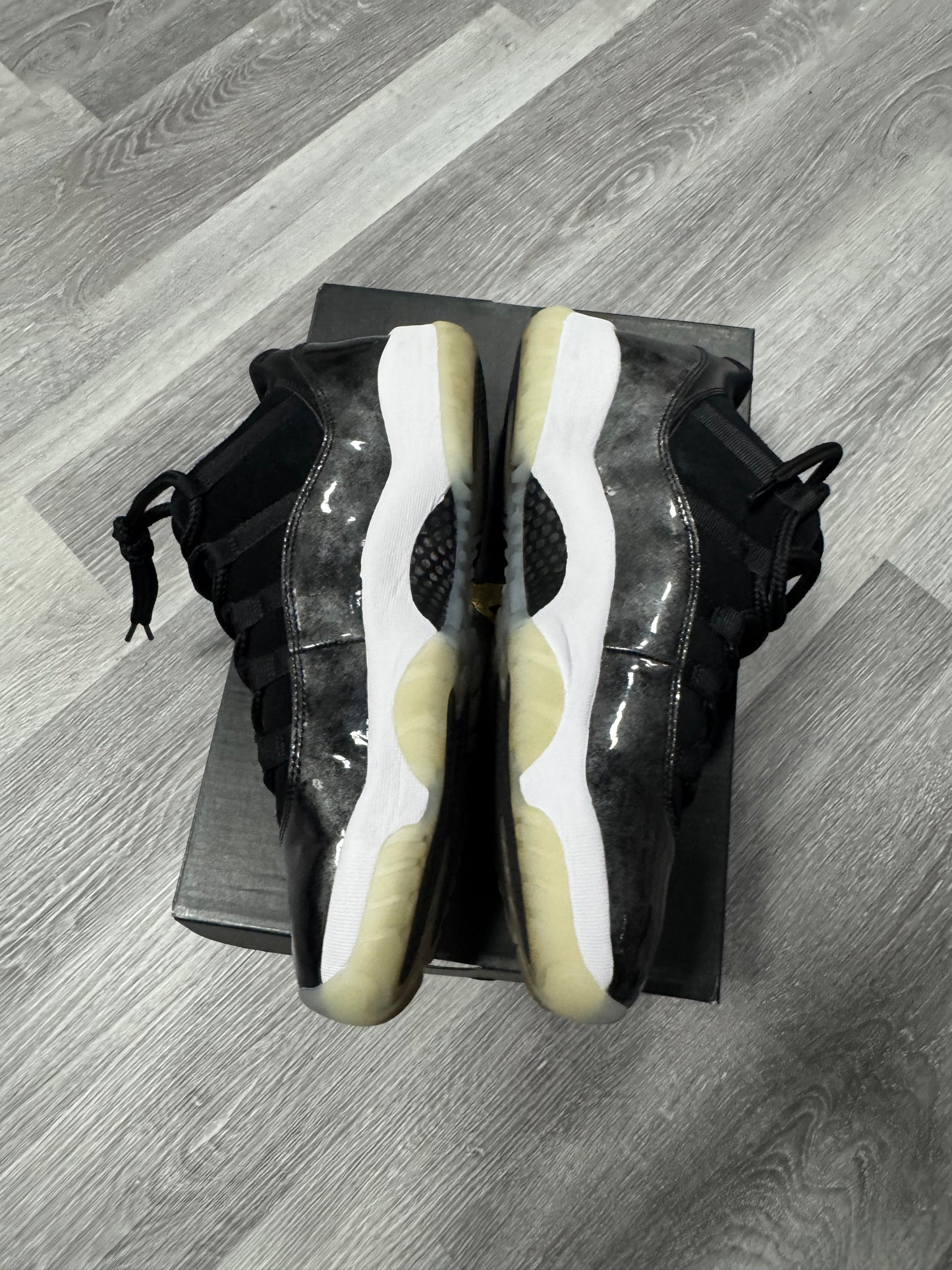 Jordan 11 Baron Low / Preowned
