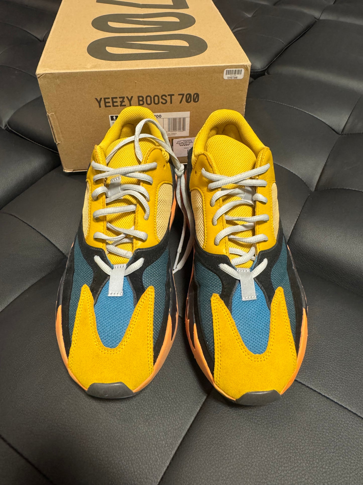 Yeezy 700 Sun / Preowned