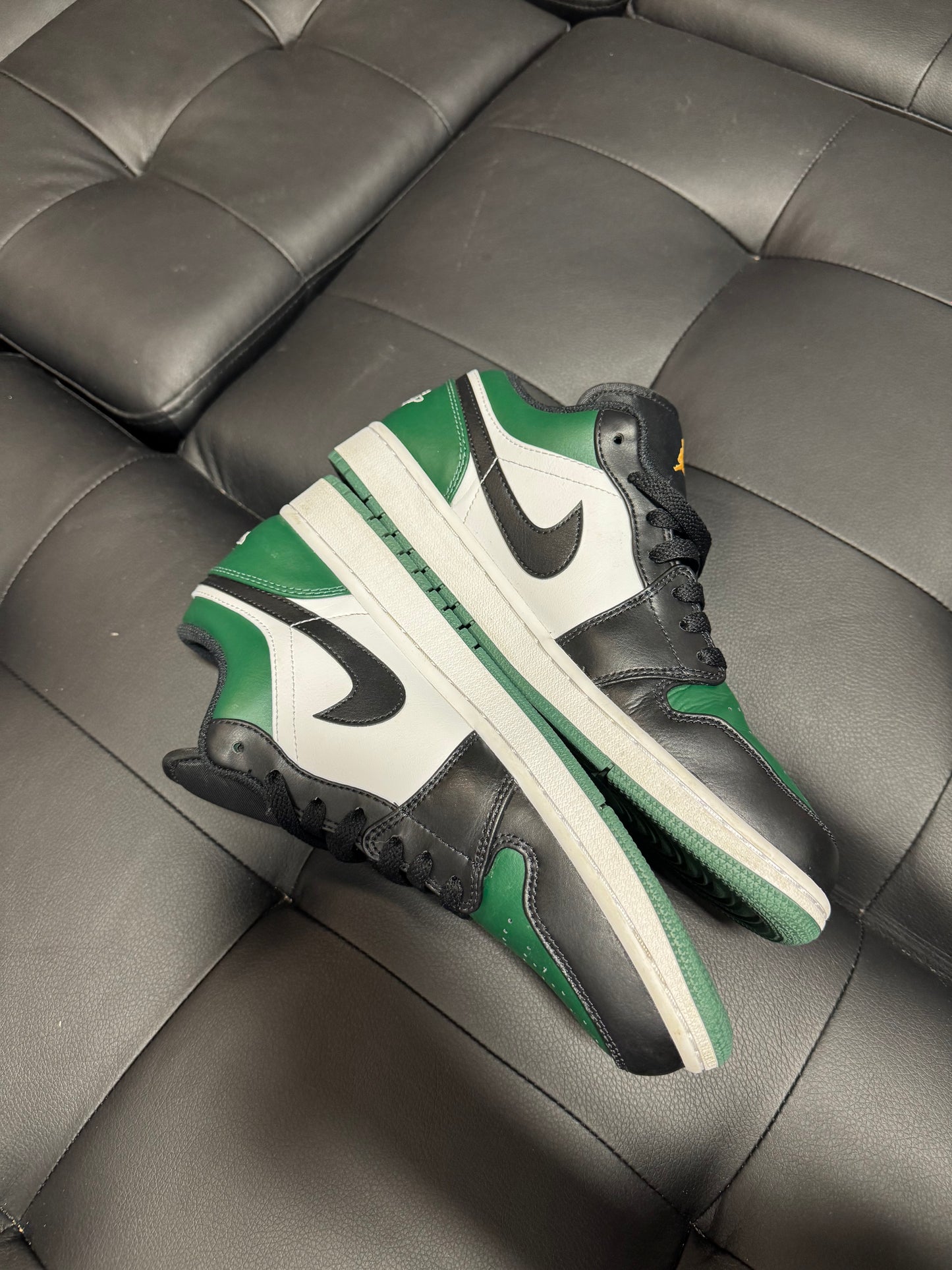 Jordan 1 Low Green Toe / Preowned