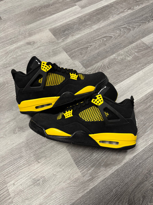 Jordan 4 Thunder / Preowned