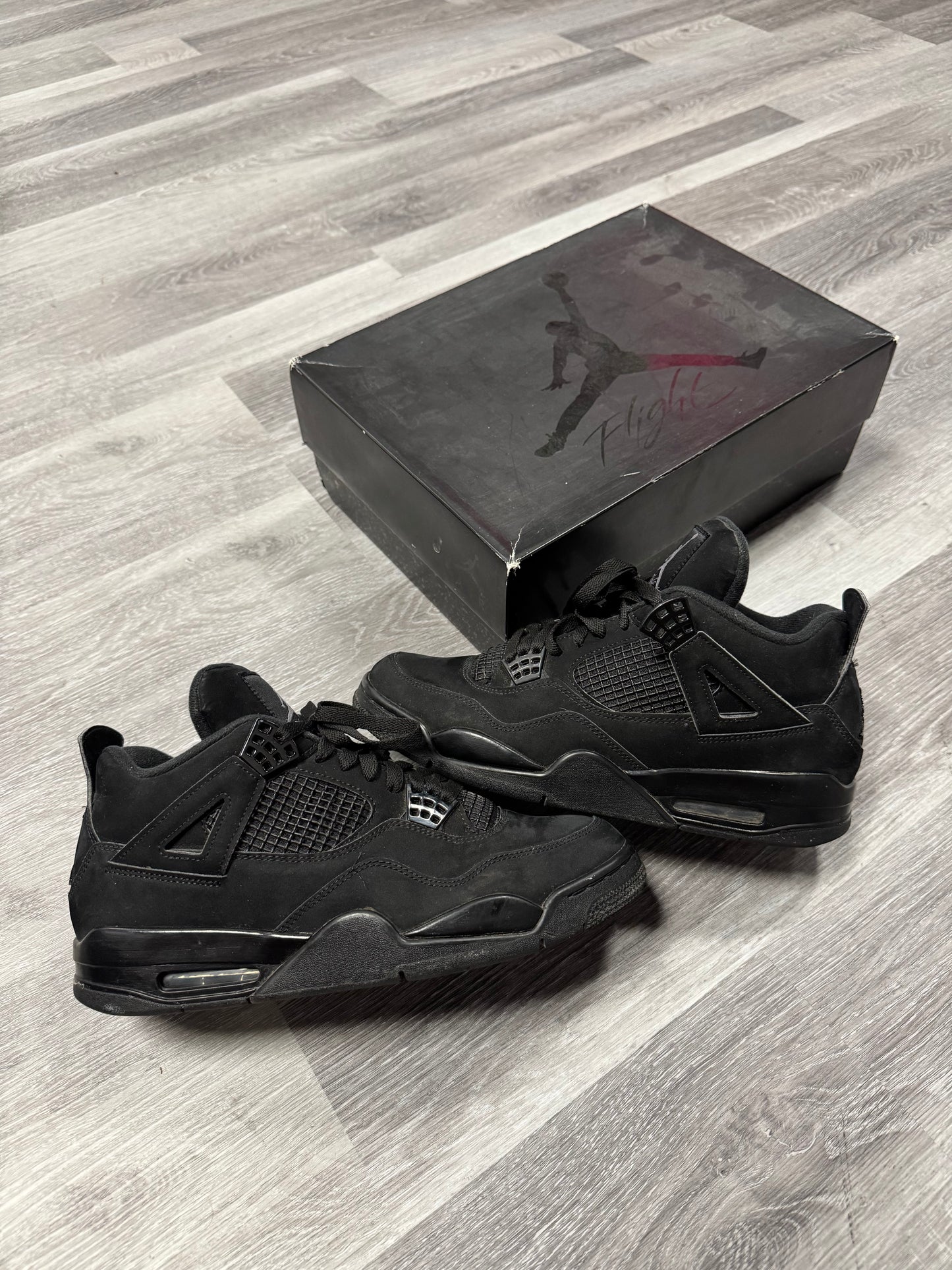 Jordan 4 Black Cat / Preowned