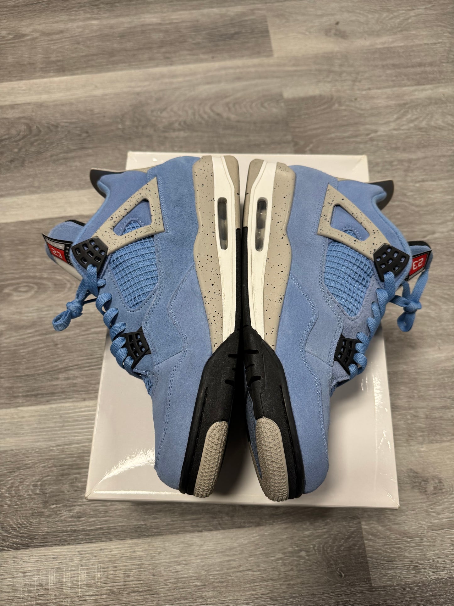 Jordan 4 UNC / Preowned