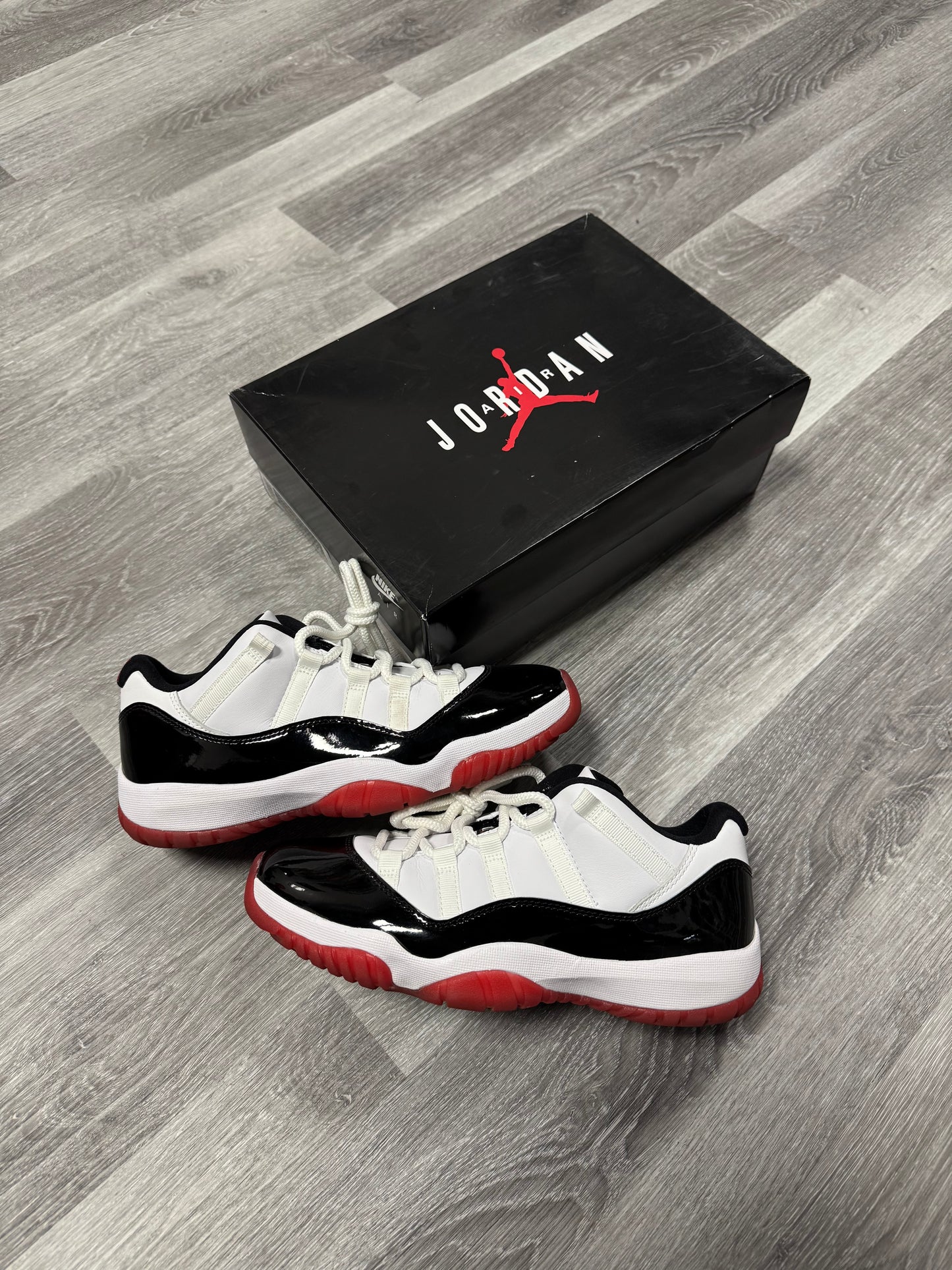 Jordan 11 Low Concord Bred / Preowned