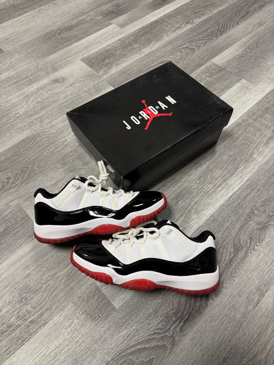 Jordan 11 Low Concord Bred / Preowned