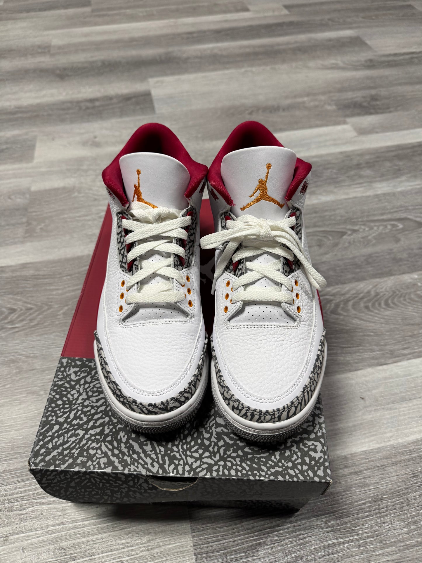 Jordan 3 Cardinal Red / Preowned