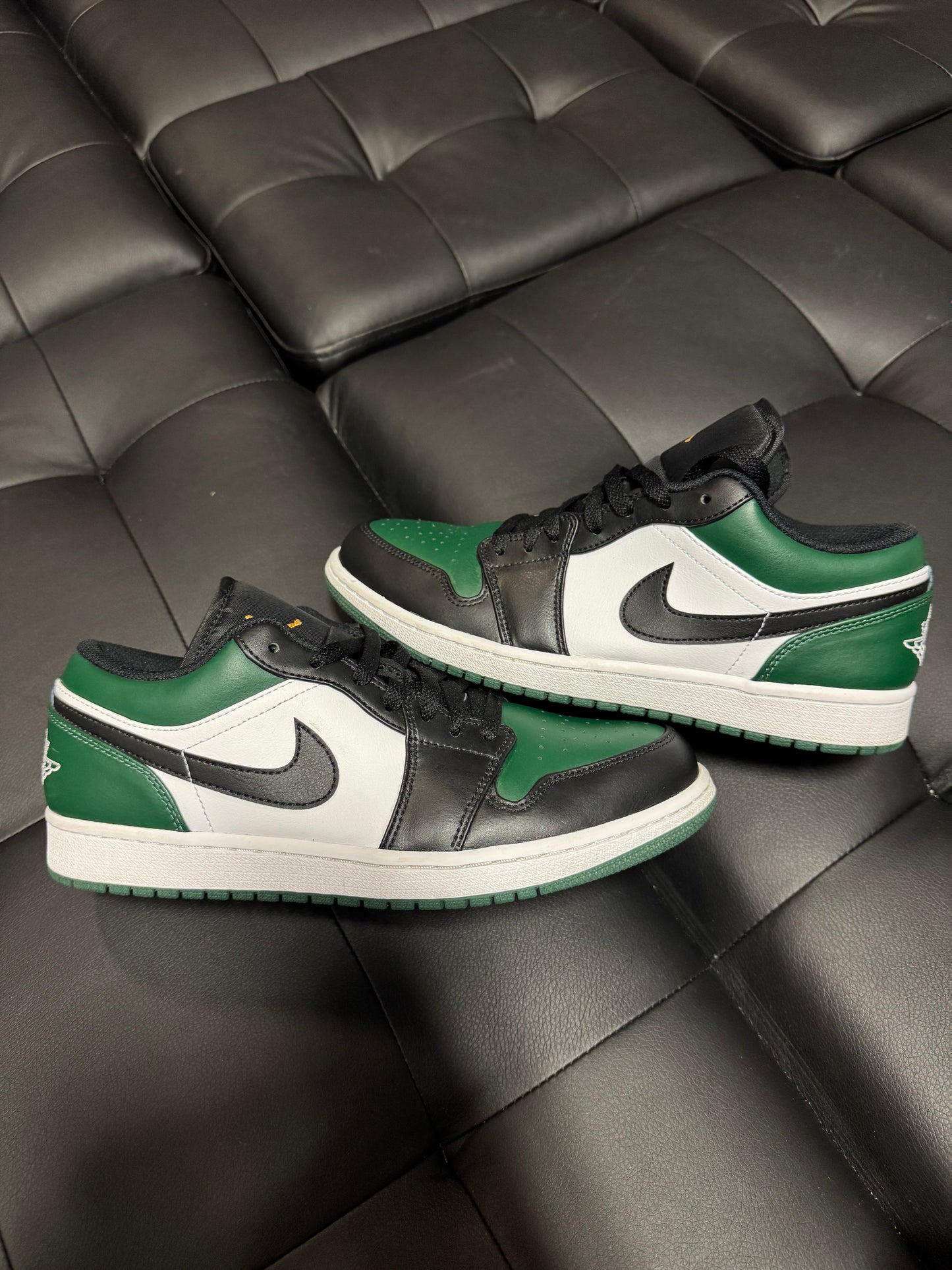 Jordan 1 Low Green Toe / Preowned