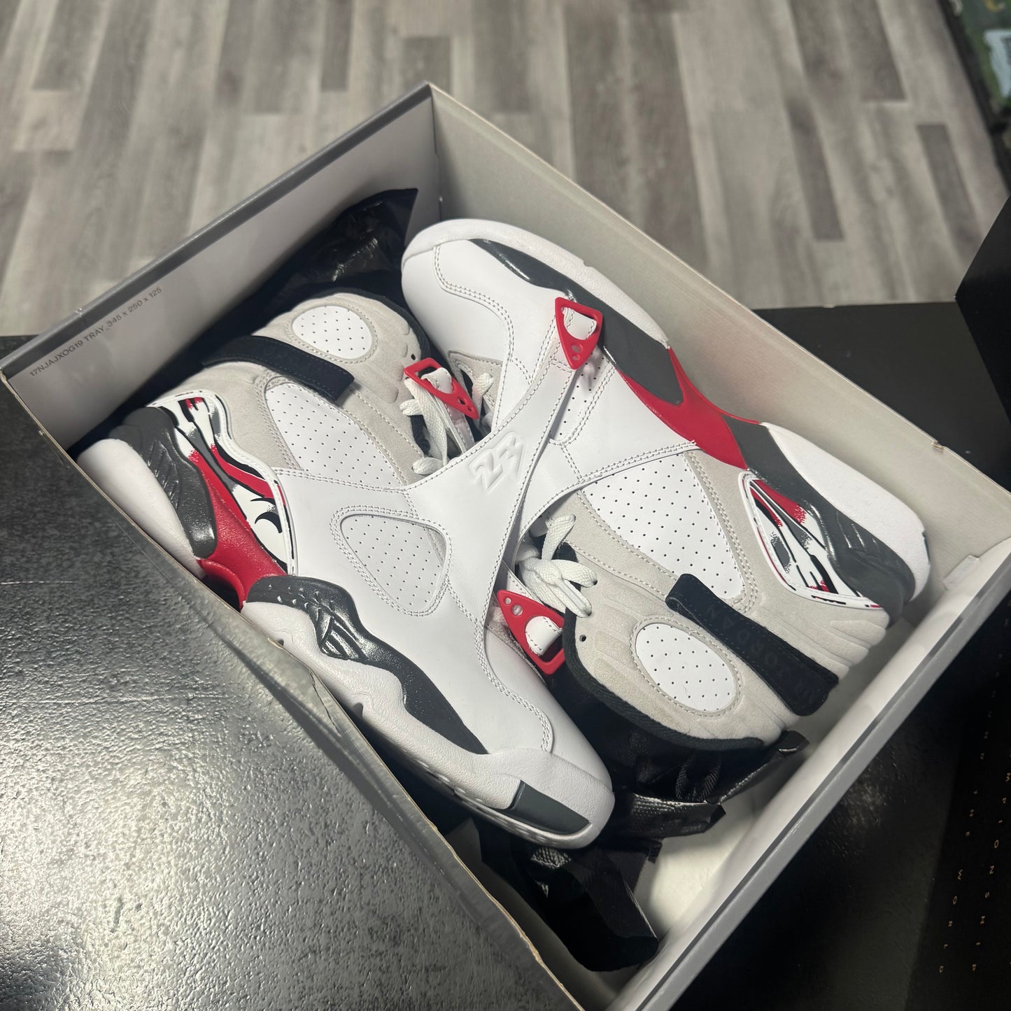Jordan 8 Bugs Bunny / Preowned