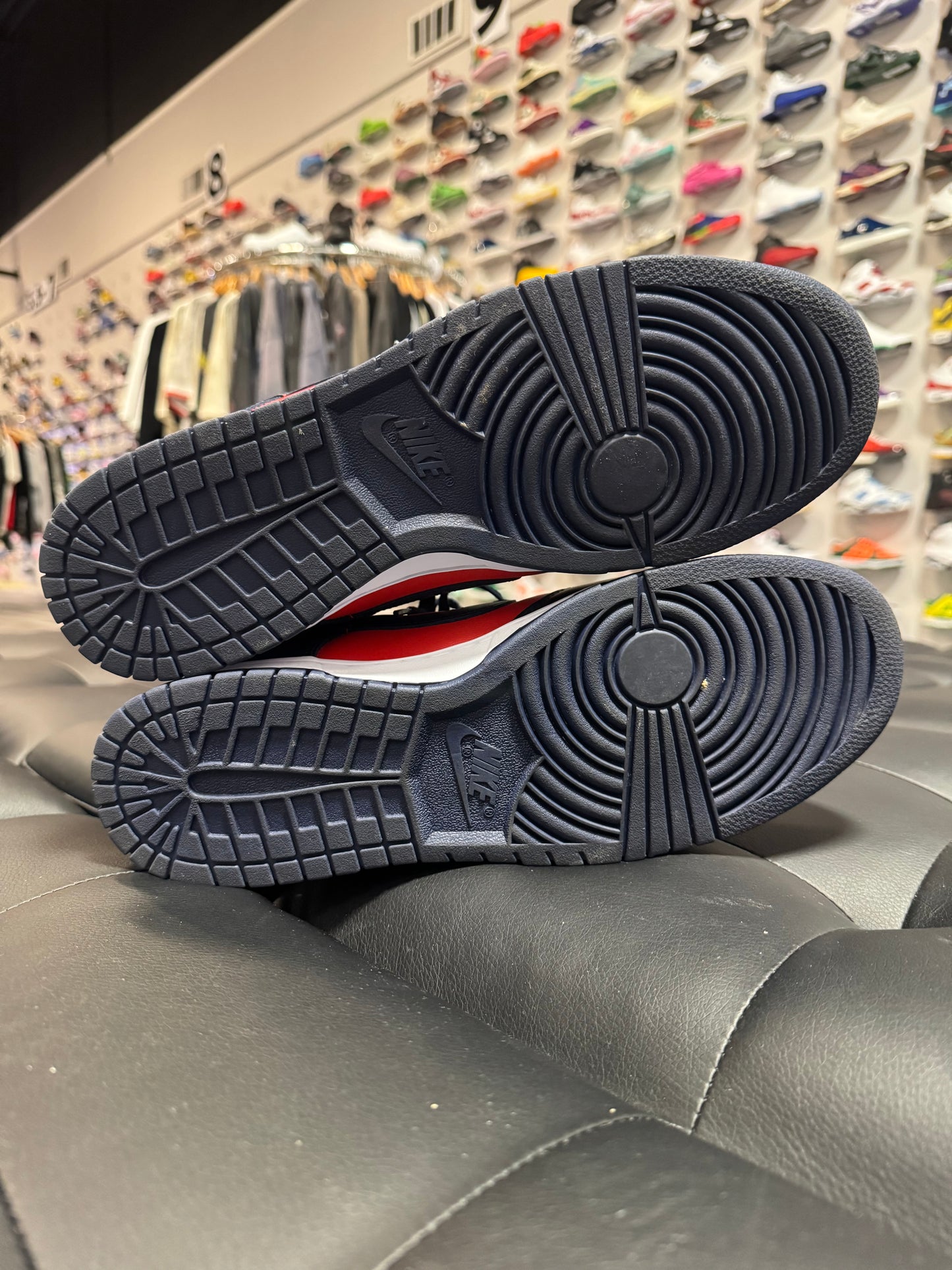 Dunk Low University Red Obsidian / Preowned